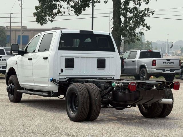 2026 RAM Ram 3500 Chassis Cab RAM 3500 TRADESMAN CREW CAB CHASSIS 4X4 60' CA