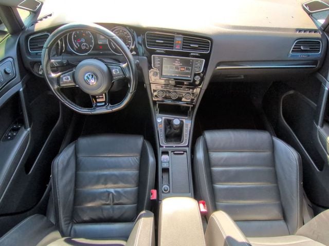 2017 Volkswagen Golf R 4-Door w/DCC & Navigation