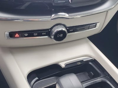 2024 Volvo XC60 B5 Core