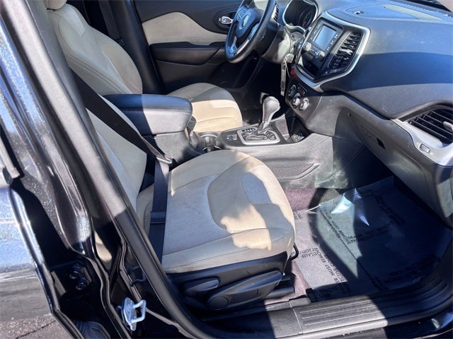 2016 Jeep Cherokee Sport