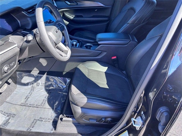 2025 Jeep Grand Cherokee Altitude X 4x4