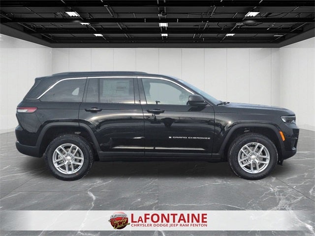 2026 Jeep Grand Cherokee GRAND CHEROKEE LAREDO X 4X4