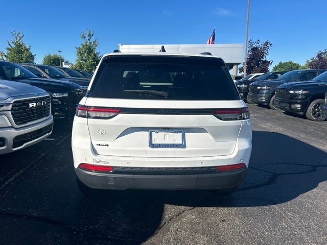 2023 Jeep Grand Cherokee Altitude 4x4