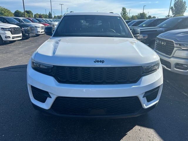 2023 Jeep Grand Cherokee Altitude 4x4
