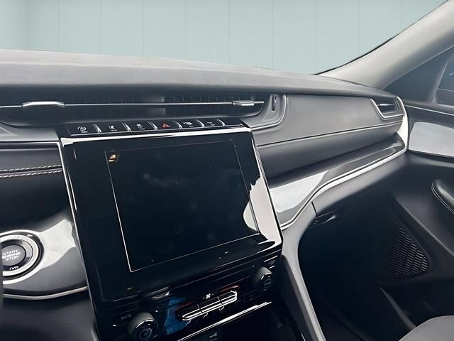 2023 Jeep Grand Cherokee Laredo 4x4