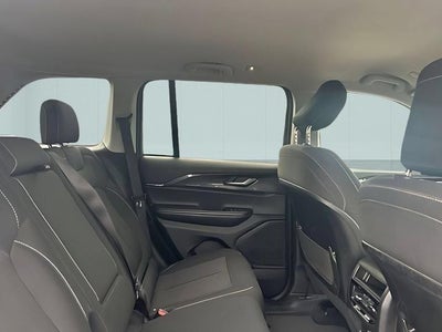 2023 Jeep Grand Cherokee Laredo 4x4