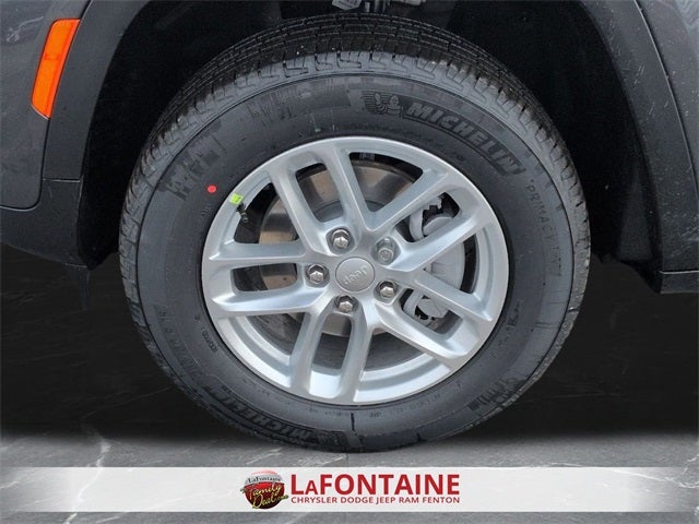 2026 Jeep Grand Cherokee GRAND CHEROKEE LAREDO X 4X4