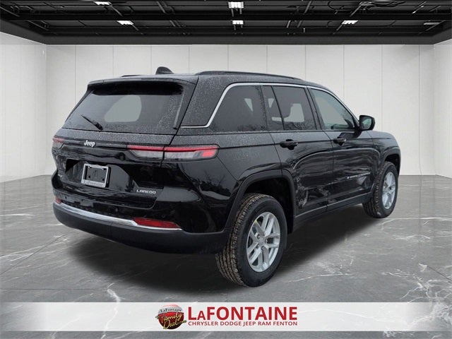 2026 Jeep Grand Cherokee GRAND CHEROKEE LAREDO X 4X4
