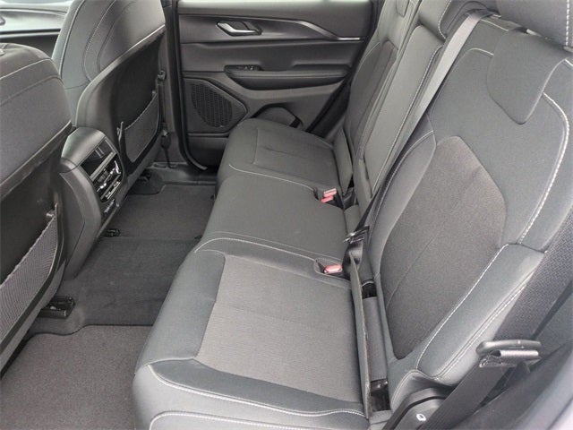 2026 Jeep Grand Cherokee GRAND CHEROKEE LAREDO X 4X4