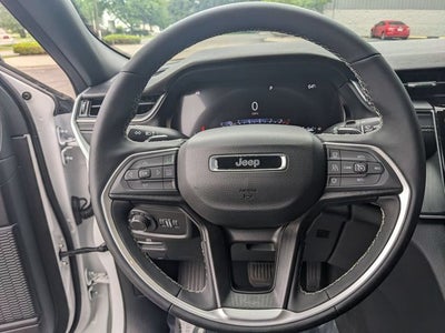 2025 Jeep Grand Cherokee Laredo X 4x4