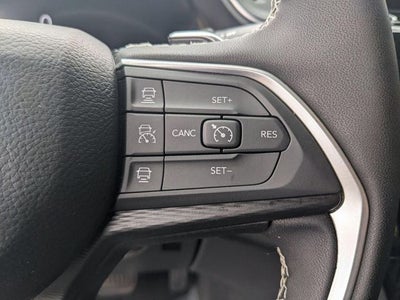 2025 Jeep Grand Cherokee Laredo X 4x4