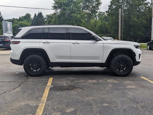 2025 Jeep Grand Cherokee Laredo X 4x4