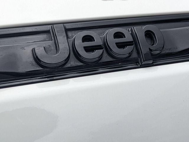 2025 Jeep Grand Cherokee Laredo X 4x4