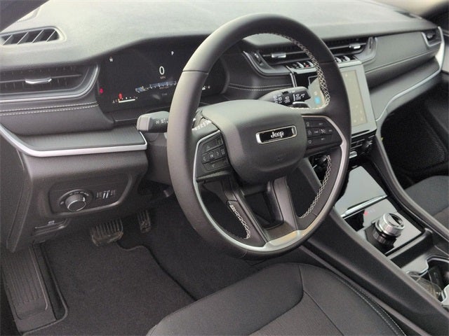 2026 Jeep Grand Cherokee GRAND CHEROKEE LAREDO X 4X4