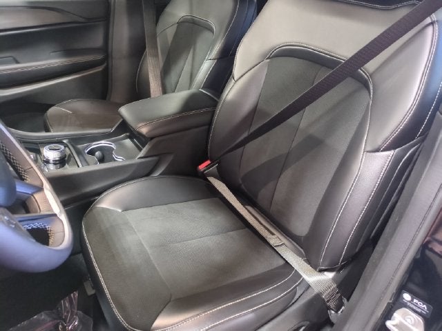2024 Jeep Grand Cherokee Altitude 4x4