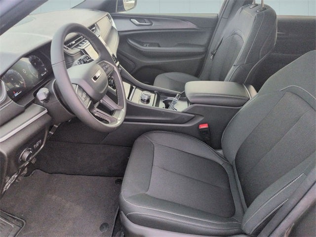 2026 Jeep Grand Cherokee GRAND CHEROKEE LAREDO X 4X4