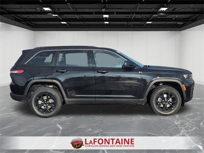 2026 Jeep Grand Cherokee GRAND CHEROKEE LAREDO ALTITUDE 4X4