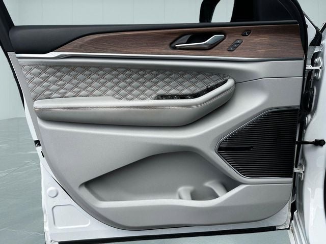 2023 Jeep Grand Cherokee Summit 4x4