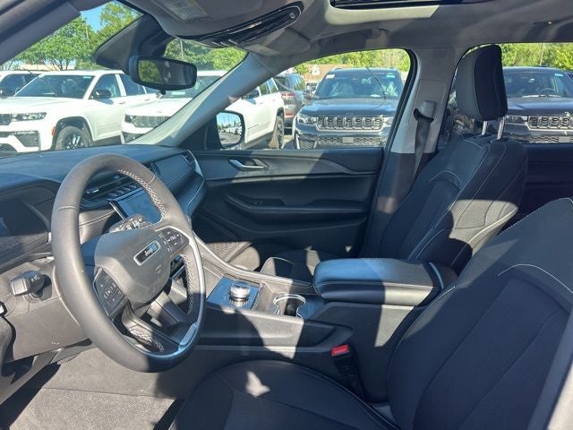 2024 Jeep Grand Cherokee L Laredo X 4x4