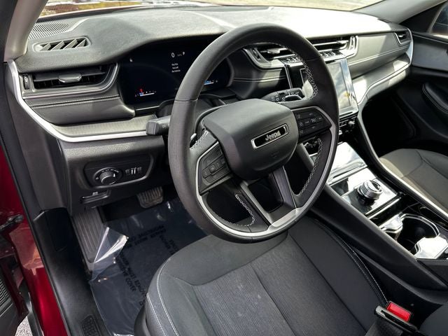 2023 Jeep Grand Cherokee L Laredo 4x4