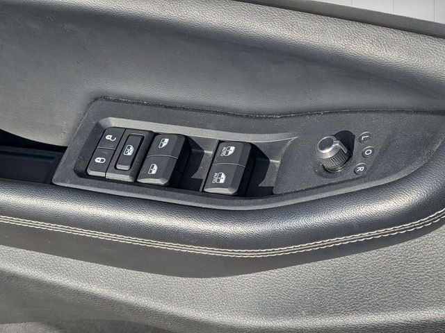 2023 Jeep Grand Cherokee L Laredo 4x4