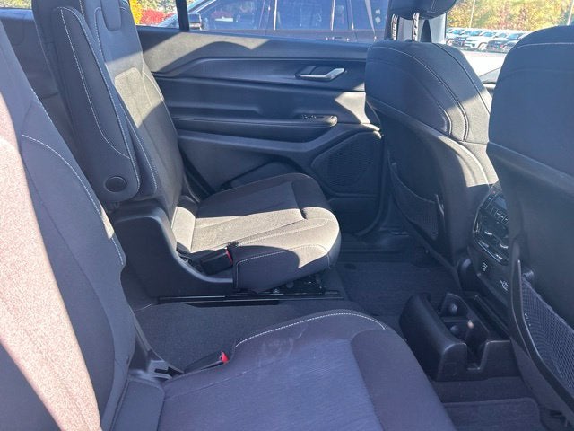 2023 Jeep Grand Cherokee L Laredo X 4x4