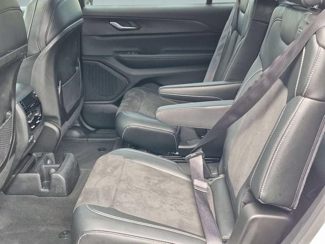 2024 Jeep Grand Cherokee L Altitude X 4x4