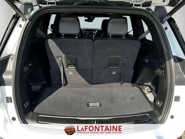 2023 Jeep Grand Cherokee L Altitude 4x4