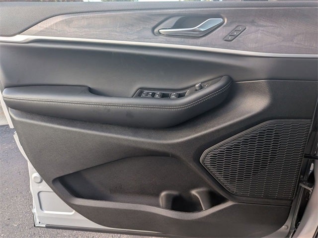 2025 Jeep Grand Cherokee L GRAND CHEROKEE L LIMITED 4X4