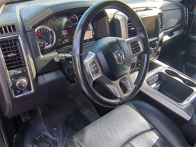 2017 RAM 1500 Laramie Crew Cab 4x4 5'7' Box