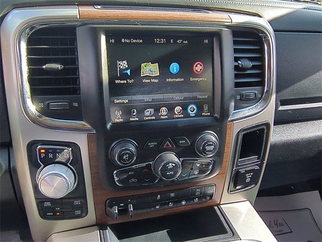 2017 RAM 1500 Laramie Crew Cab 4x4 5'7' Box