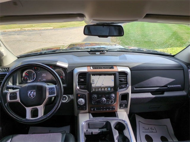 2017 RAM 1500 Laramie Crew Cab 4x4 5'7' Box