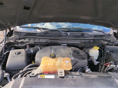 2017 RAM 1500 Laramie Crew Cab 4x4 5'7' Box