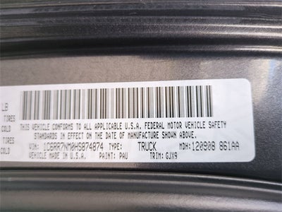 2017 RAM 1500 Laramie Crew Cab 4x4 5'7' Box