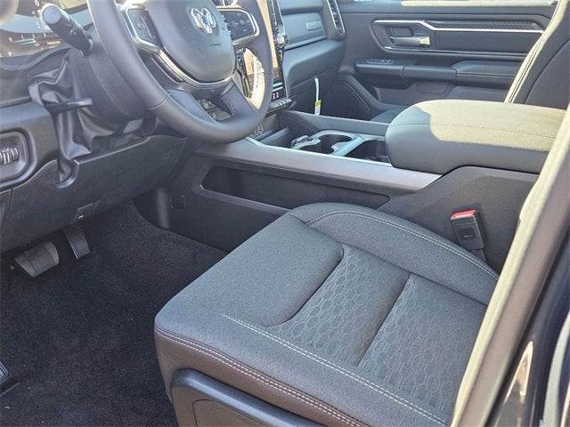 2025 RAM Ram 1500 RAM 1500 BIG HORN CREW CAB 4X4 5'7' BOX