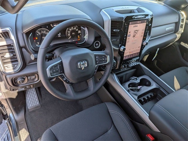 2025 RAM Ram 1500 RAM 1500 BIG HORN CREW CAB 4X4 5'7' BOX