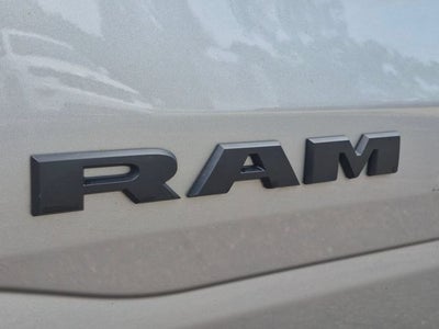 2020 RAM 1500 Big Horn Crew Cab 4x4 5'7' Box