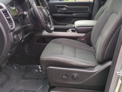 2020 RAM 1500 Big Horn Crew Cab 4x4 5'7' Box