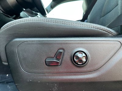 2020 RAM 1500 Big Horn Crew Cab 4x4 5'7' Box