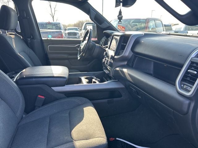 2020 RAM 1500 Big Horn Crew Cab 4x4 5'7' Box