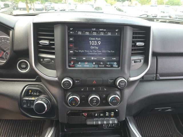 2020 RAM 1500 Big Horn Crew Cab 4x4 5'7' Box