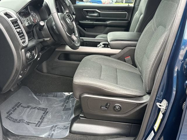 2020 RAM 1500 Big Horn Crew Cab 4x4 5'7' Box