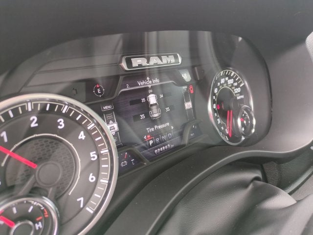 2023 RAM 1500 Laramie Crew Cab 4x4 5'7' Box