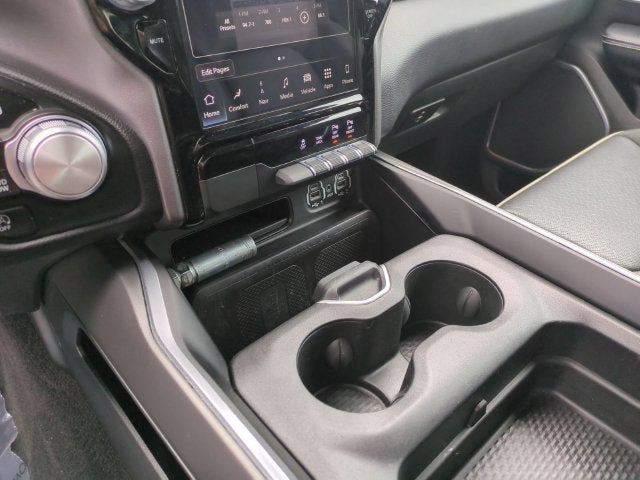2023 RAM 1500 Laramie Crew Cab 4x4 5'7' Box