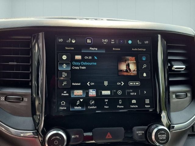 2024 RAM 1500 Laramie Crew Cab 4x4 5'7' Box