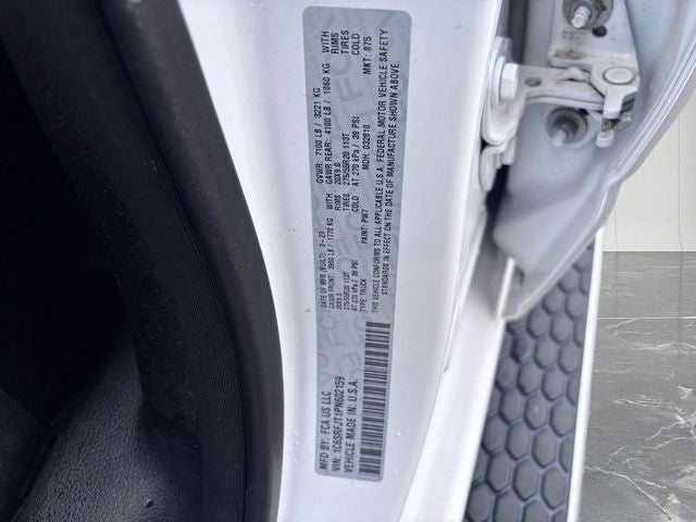 2023 RAM 1500 Laramie Crew Cab 4x4 5'7' Box