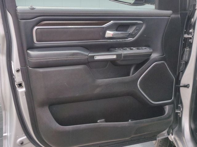 2022 RAM 1500 Laramie Crew Cab 4x4 5'7' Box