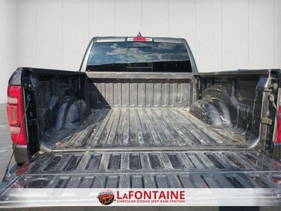 2020 RAM 1500 Laramie Crew Cab 4x4 5'7' Box