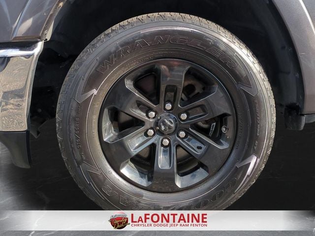 2020 RAM 1500 Laramie Crew Cab 4x4 5'7' Box