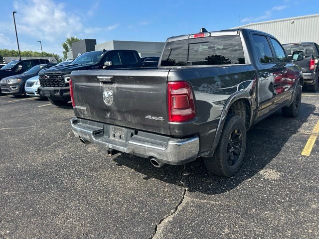 2020 RAM 1500 Laramie Crew Cab 4x4 5'7' Box